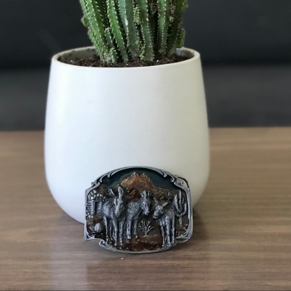 Vintage belt buckle